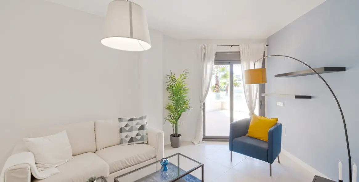 Продажа апартаментов на первом этаже в Valle-Niza 12