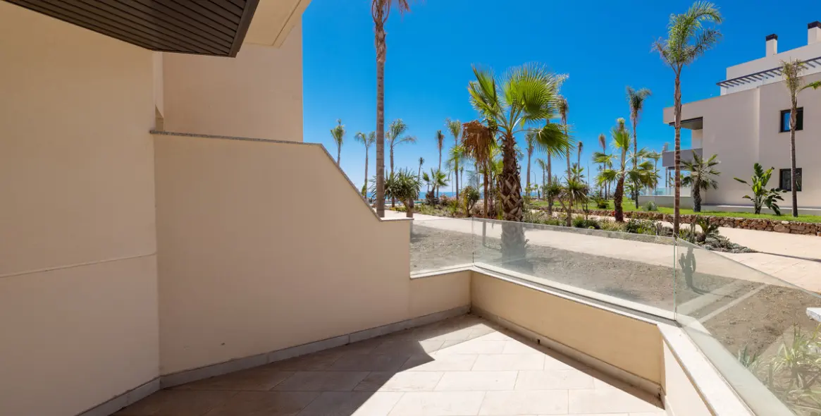 Sale of ground floor apartment in Valle-Niza 25