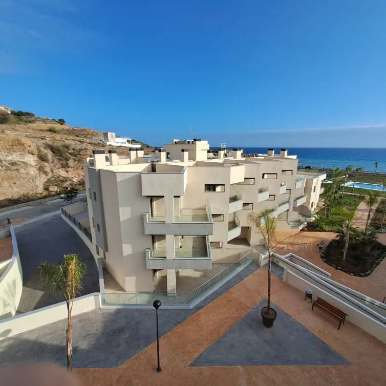 Sale of ground floor apartment in Valle-Niza