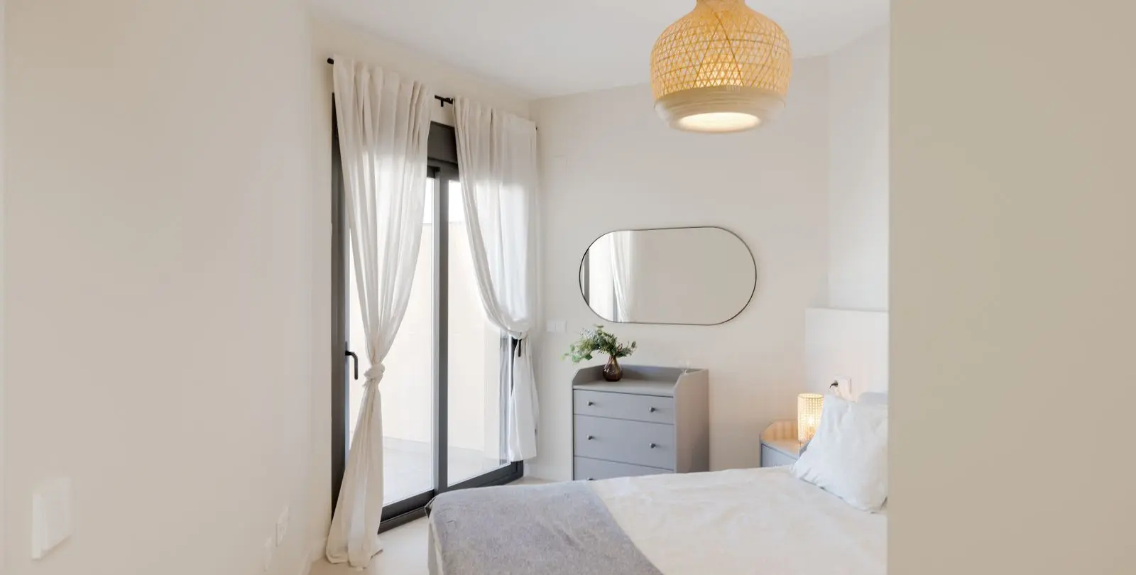Sale of ground floor apartment in Valle-Niza 10