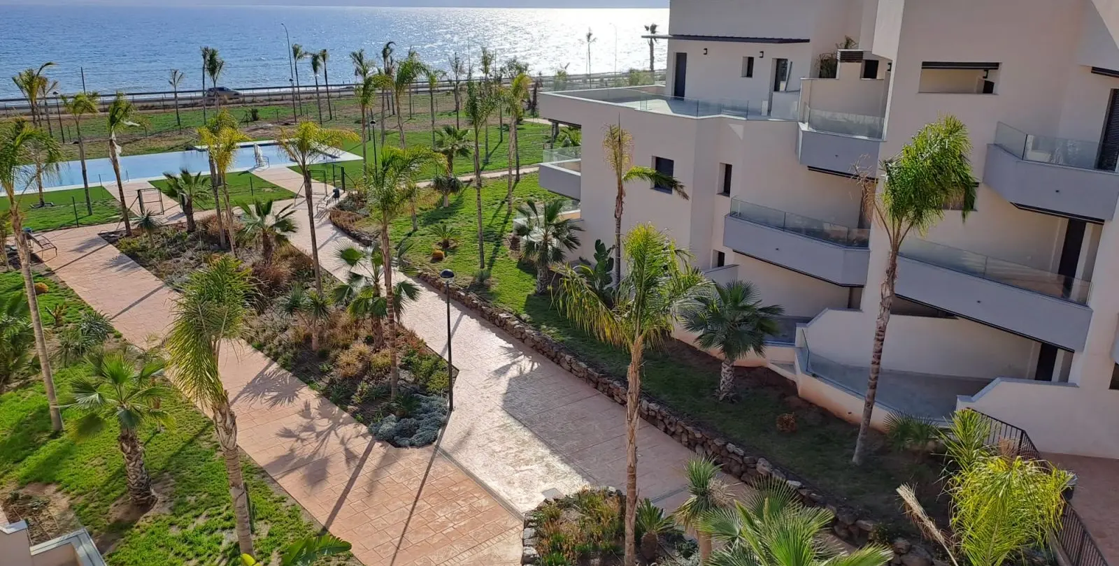 Sale of ground floor apartment in Valle-Niza 30