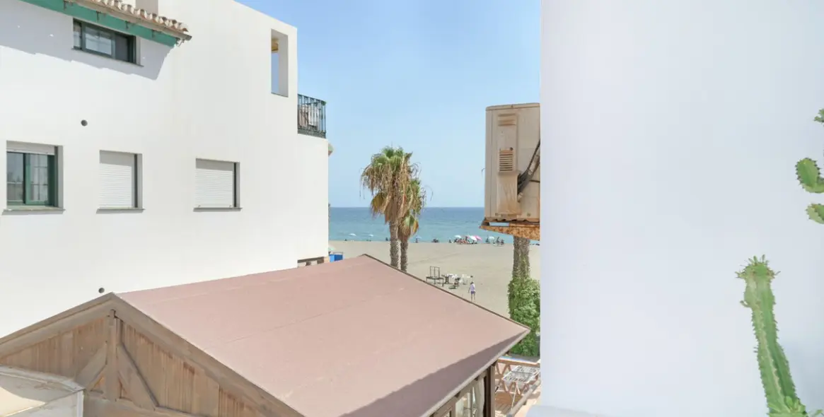 Sale of semi-detached house in Caleta de Vélez 2
