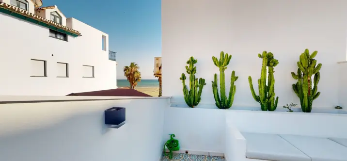 Semi-detached house R4293226 0