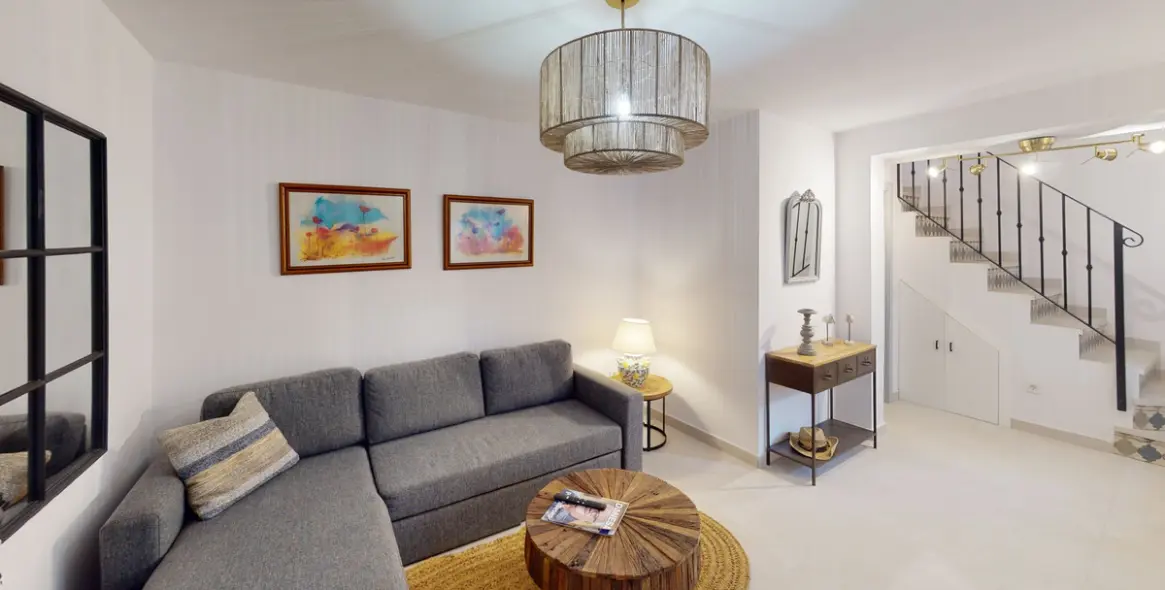 Sale of semi-detached house in Caleta de Vélez 2