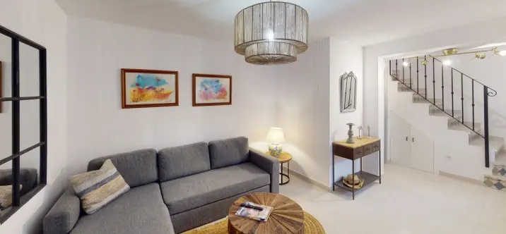 Semi-detached house R4293226 1