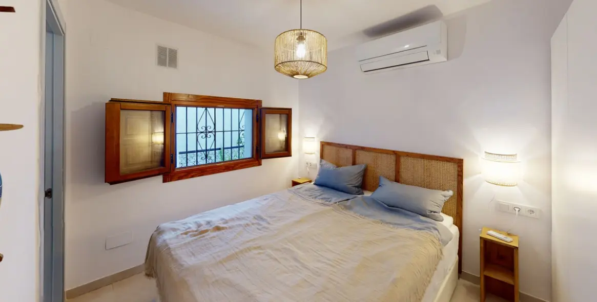 Sale of semi-detached house in Caleta de Vélez 5