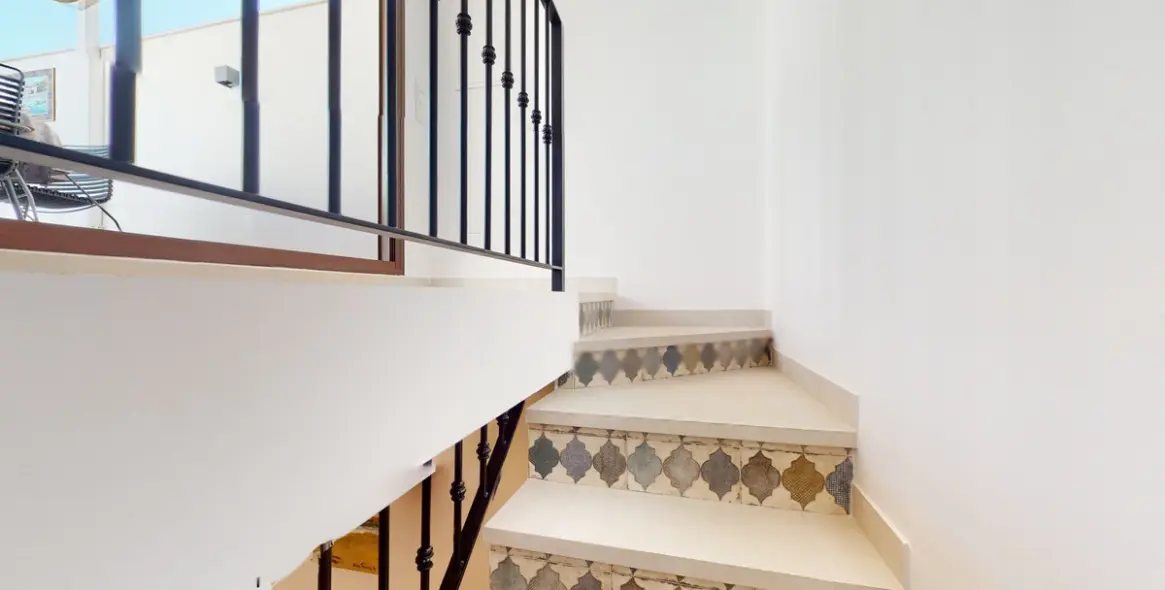 Sale of semi-detached house in Caleta de Vélez 21