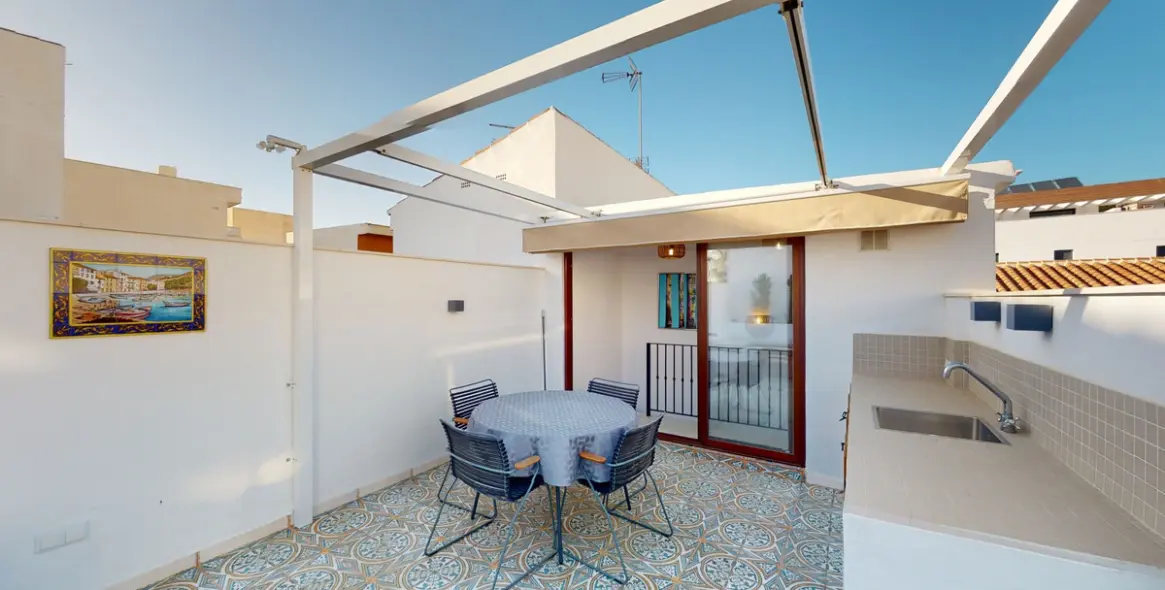 Sale of semi-detached house in Caleta de Vélez 26