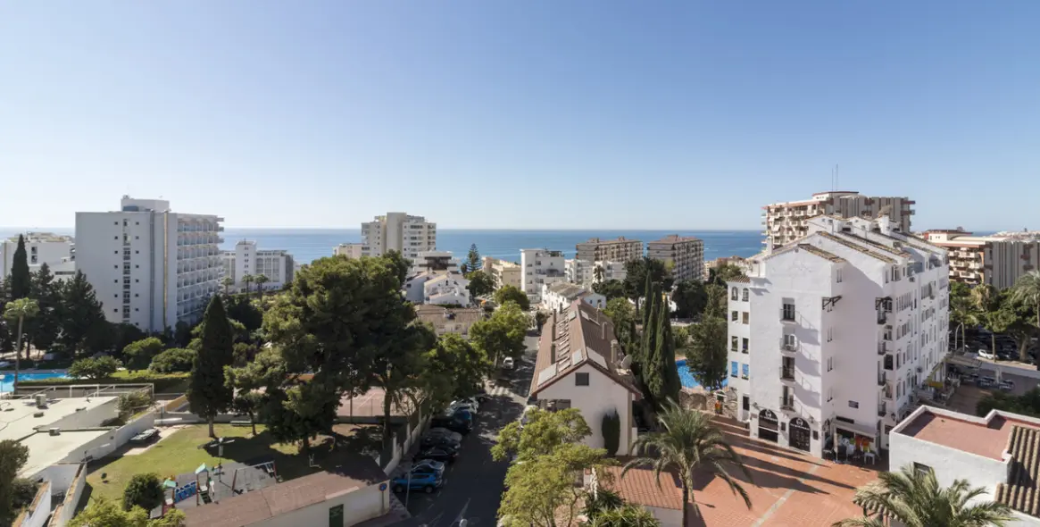 Продажа апартаментов на среднем этаже в Benalmadena Costa 1