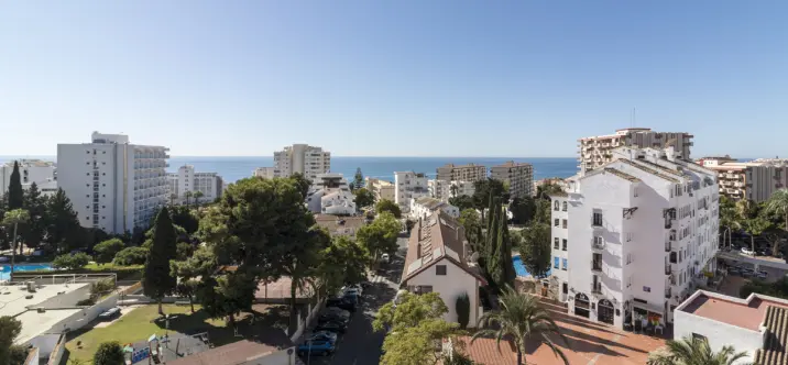 Продажа апартаментов на среднем этаже в Benalmadena Costa 0