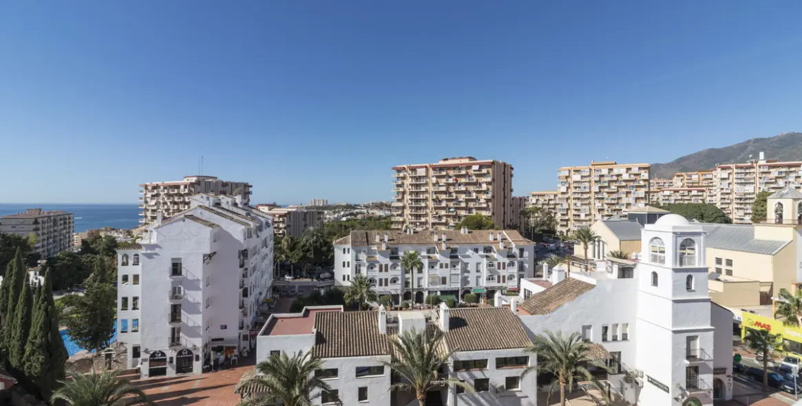 Продажа апартаментов на среднем этаже в Benalmadena Costa 4