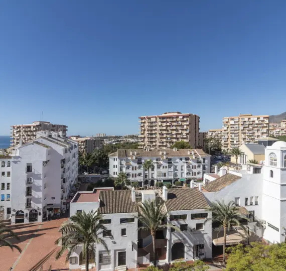 Продажа апартаментов на среднем этаже в Benalmadena Costa