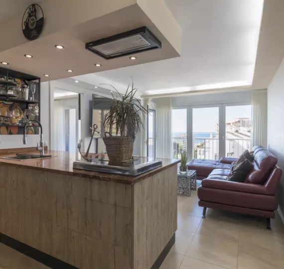 Продажа апартаментов на среднем этаже в Benalmadena Costa