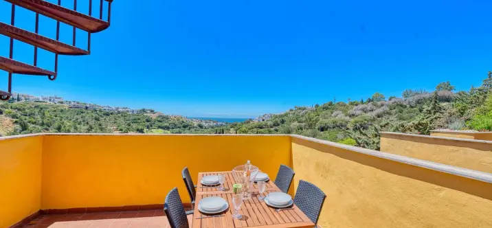 Sale of penthouse duplex in Elviria 1