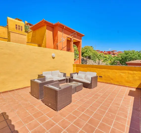 Sale of penthouse duplex in Elviria