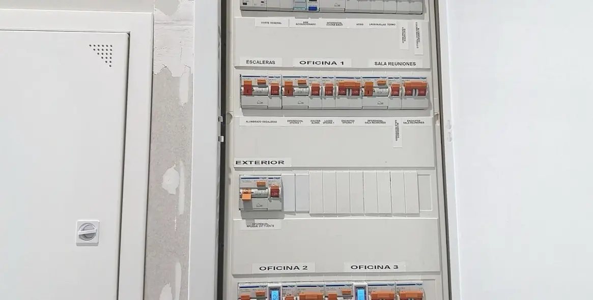 Продажа офиса в Estepona 15