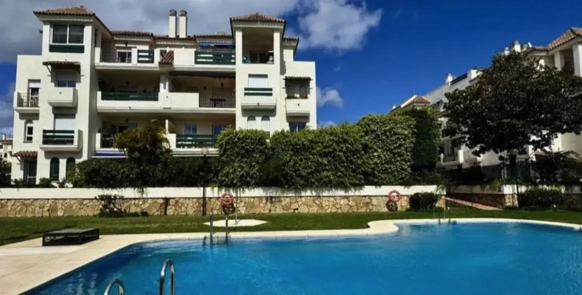 Sale of ground floor apartment in Nueva Andalucía (district Nueva Andalucía) 1