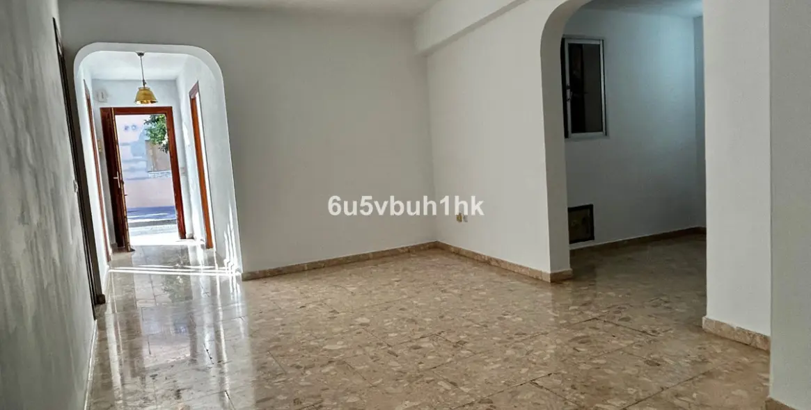 Продажа апартаментов на первом этаже в Fuengirola 1