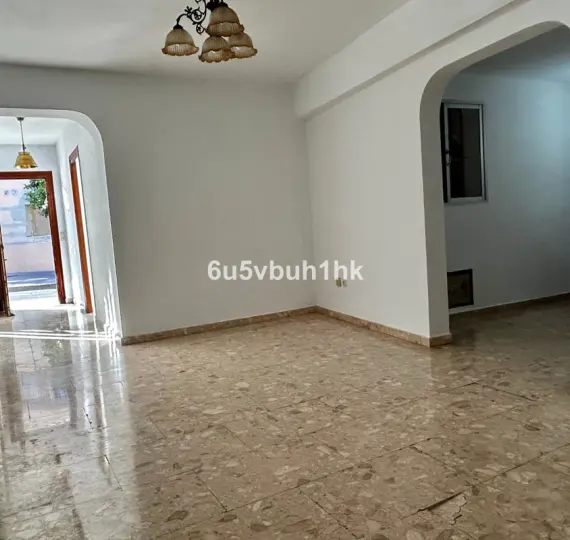 Продажа апартаментов на первом этаже в Fuengirola