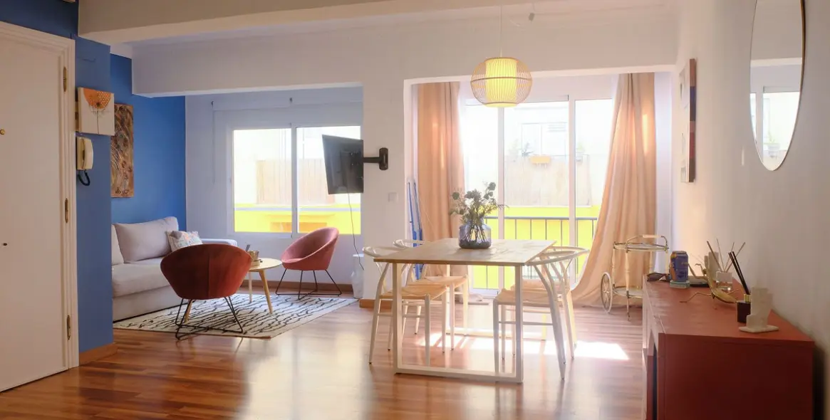 Sale of middle floor apartment in Malaga (district Málaga Centro) 1