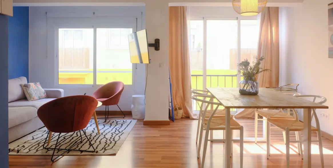 Sale of middle floor apartment in Malaga (district Málaga Centro) 2