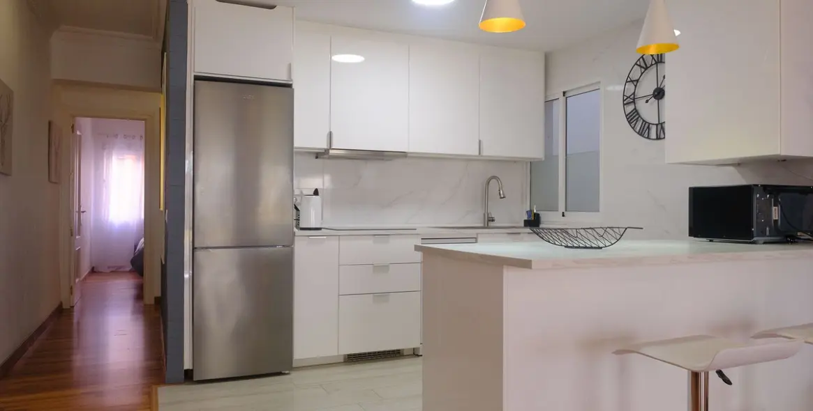 Sale of middle floor apartment in Malaga (district Málaga Centro) 5