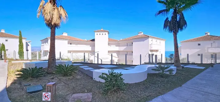 Venta de apartamento en planta baja en Manilva 1