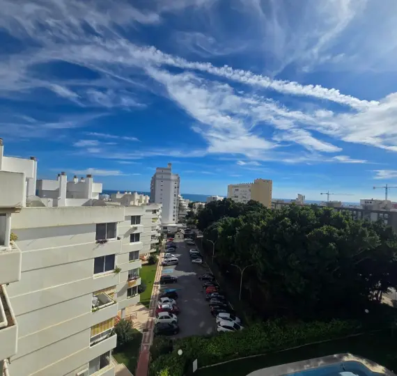 Продажа апартаментов на среднем этаже в Benalmadena