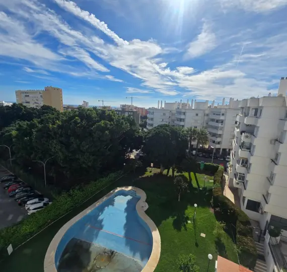 Продажа апартаментов на среднем этаже в Benalmadena