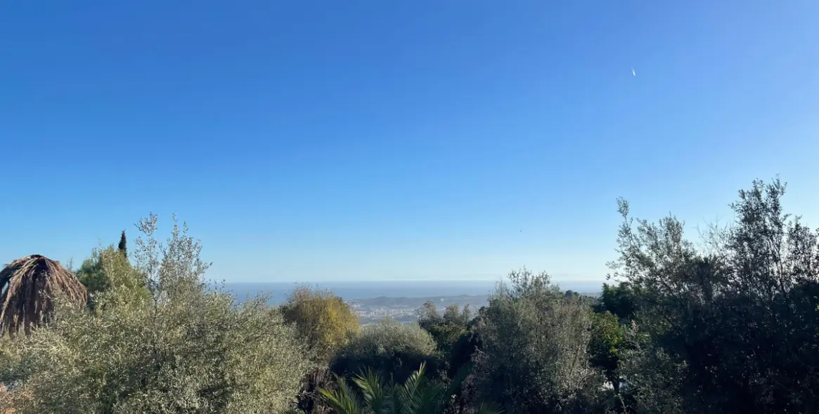 Продажа  жилого участка в Mijas 3