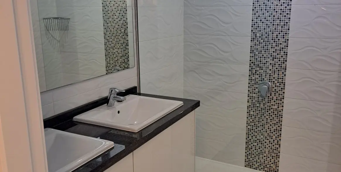 Sale of middle floor apartment in Atalaya 11