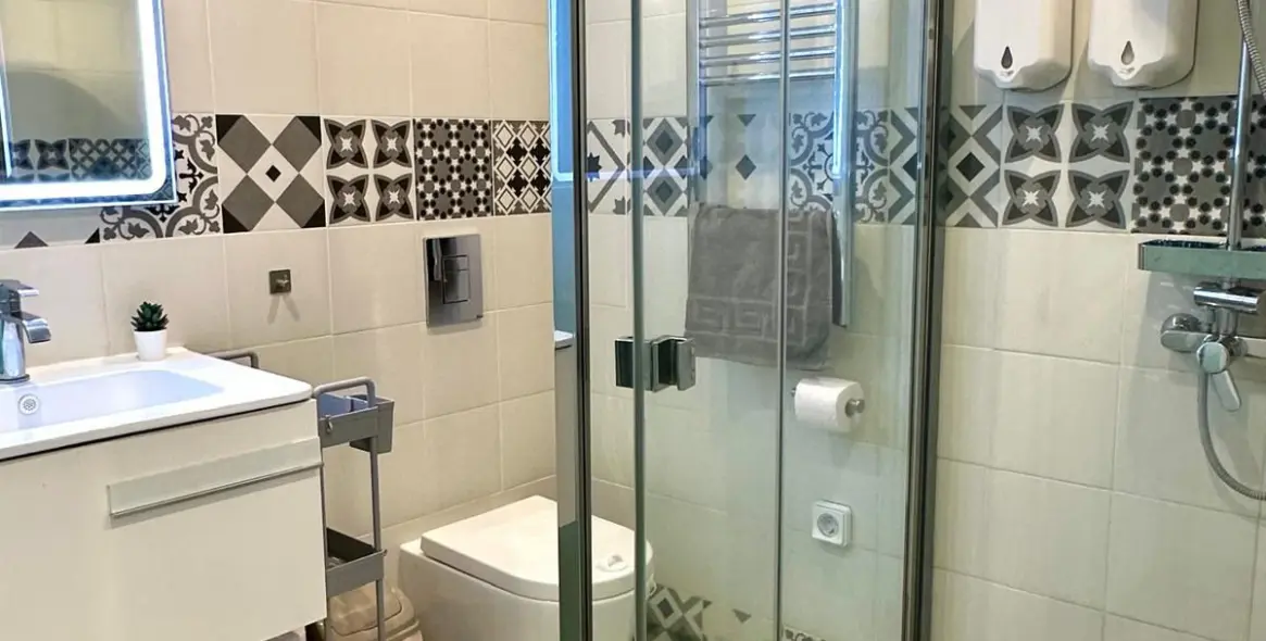 Sale of middle floor apartment in Marbella 2