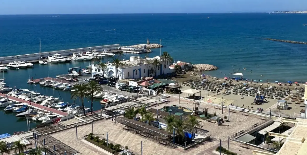 Sale of middle floor apartment in Marbella 3