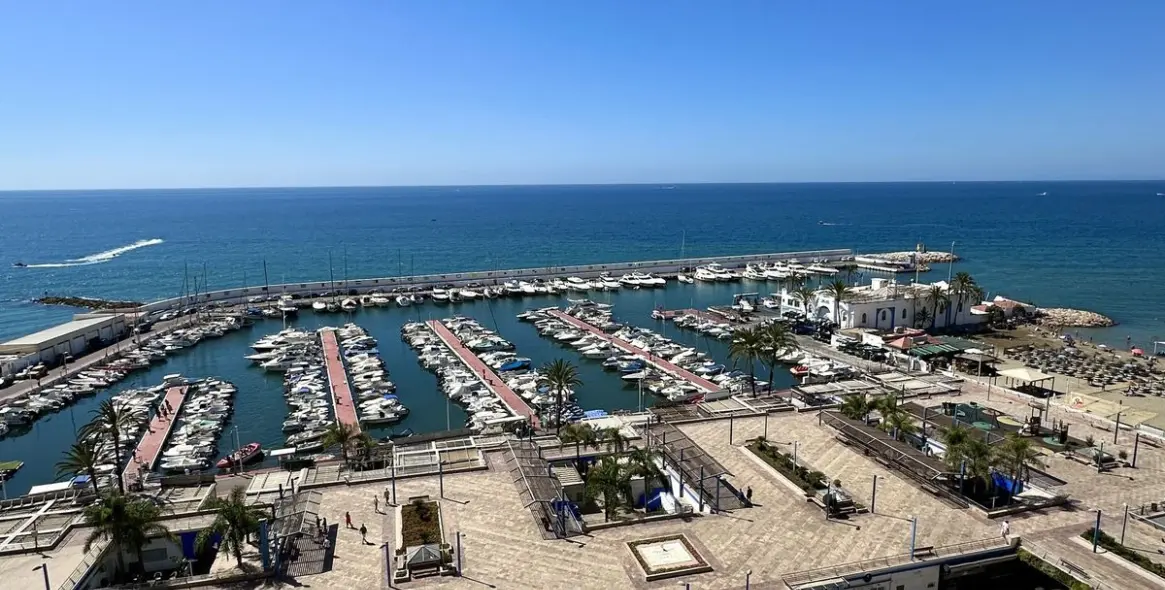 Sale of middle floor apartment in Marbella 5