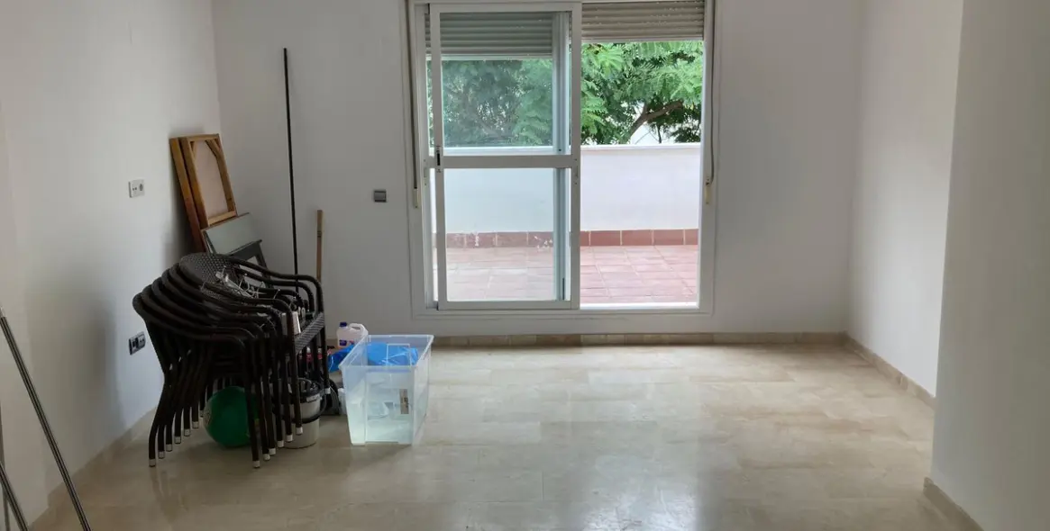 Продажа двухуровневых апартаментов в Cancelada 5