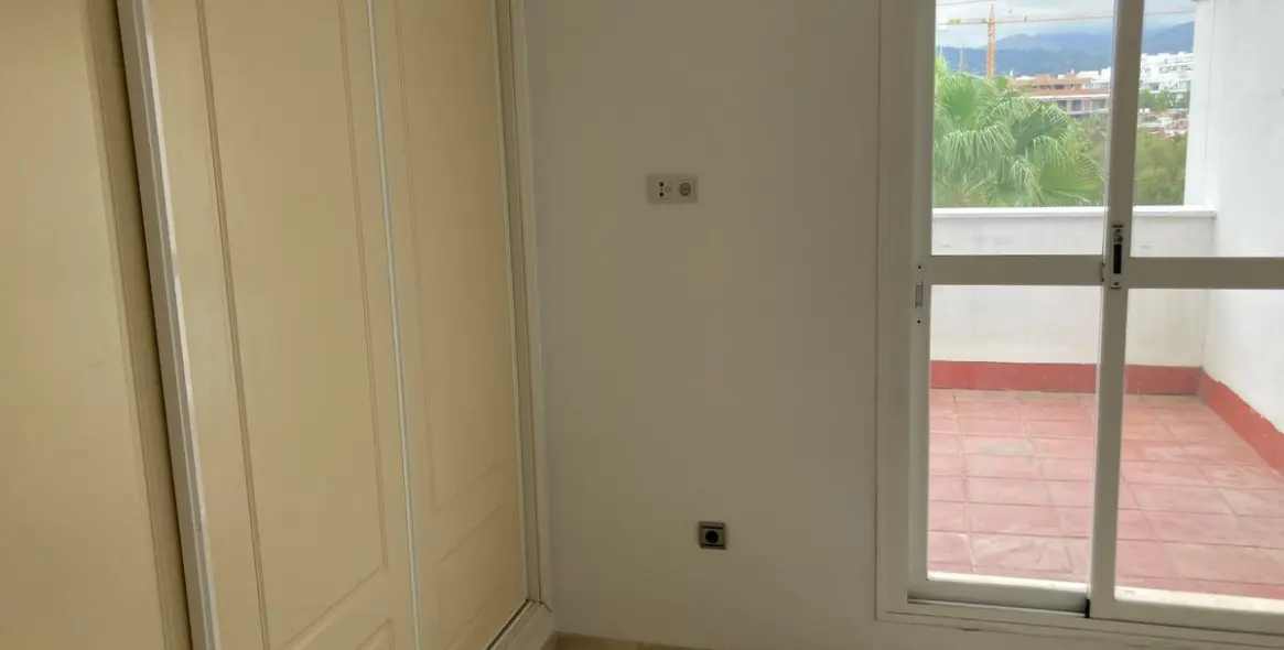 Продажа двухуровневых апартаментов в Cancelada 7