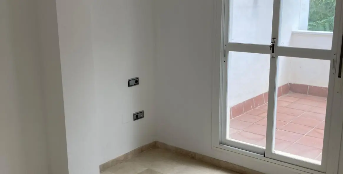 Продажа двухуровневых апартаментов в Cancelada 9