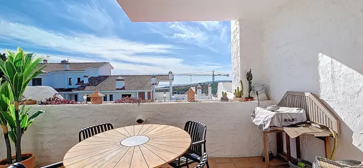 Апартаменты на среднем этаже R5221822 1