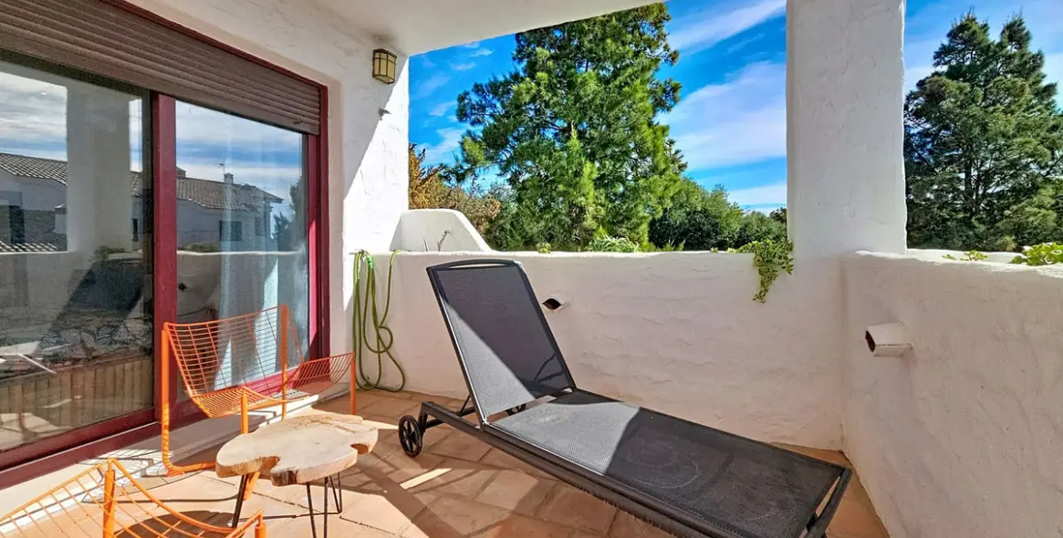 Продажа апартаментов на среднем этаже в Casares (район Casares) 3