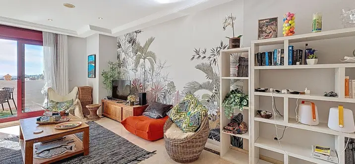 Апартаменты на среднем этаже R5221822 4