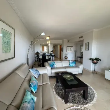 Venta de apartamento en planta baja en Estepona