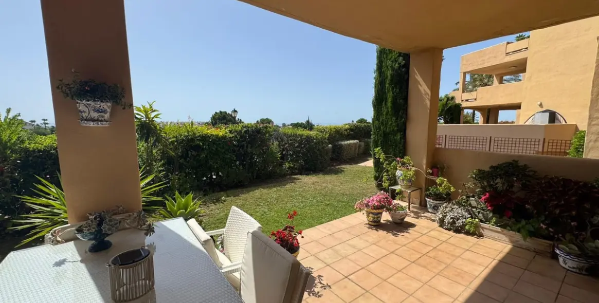 Sale of ground floor apartment in Estepona 5