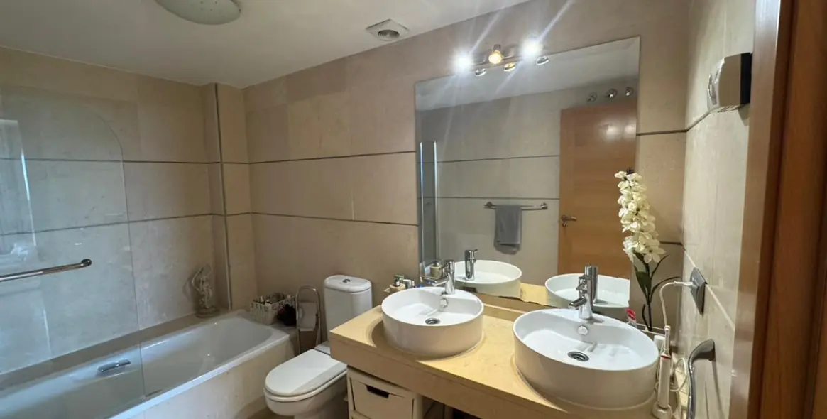 Sale of ground floor apartment in Estepona 11