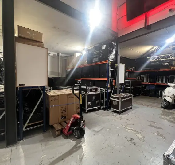 Storage room R5228746