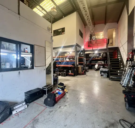 Storage room R5228746