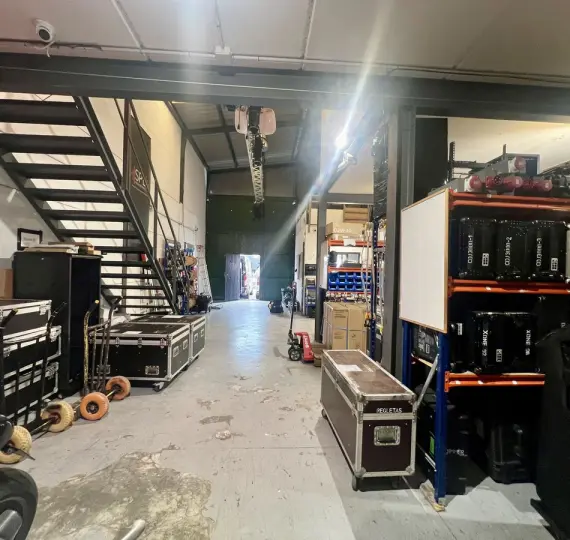 Storage room R5228746