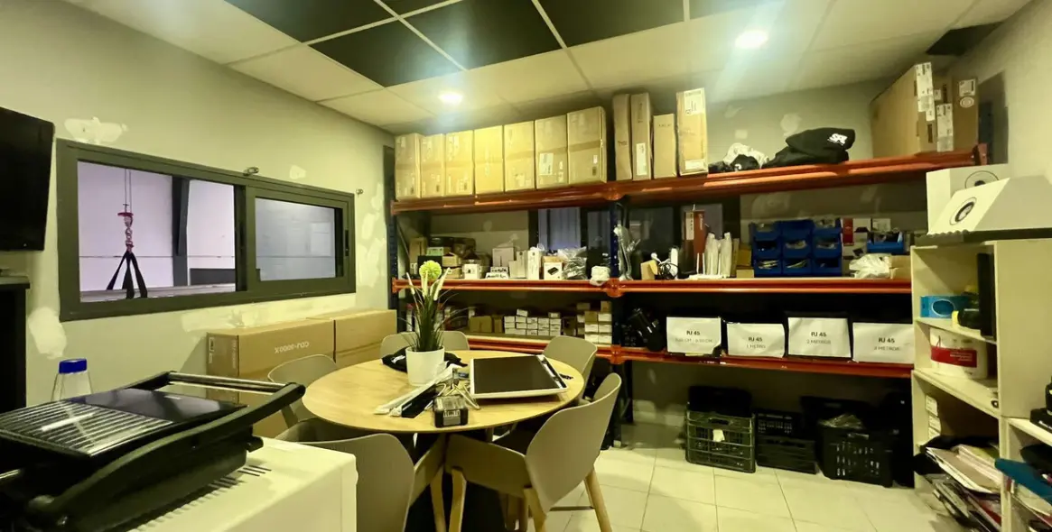 Sale of storage room in Marbella 11