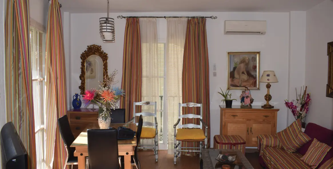 Sale of middle floor apartment in Málaga Centro 15