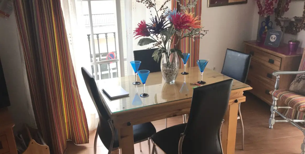 Sale of middle floor apartment in Málaga Centro 17