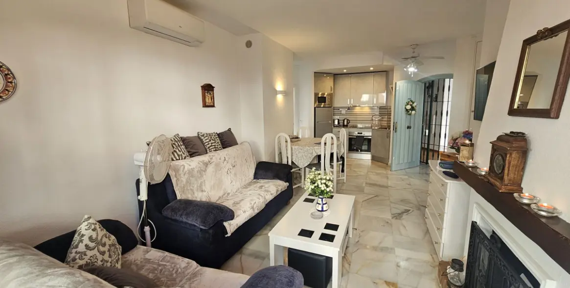 Sale of ground floor apartment in Calahonda 1
